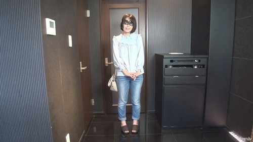 少女站姿口交运动内衣奶油派 无码FC2素人半价